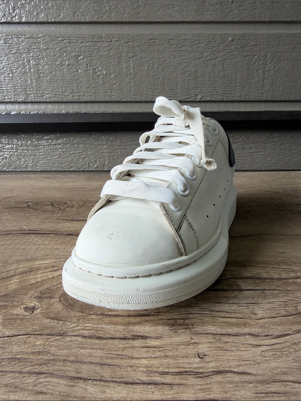 Alexander McQueen Women’s White Leather Oversized Sneakers size 39 - Picture 2 of 12